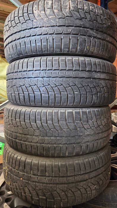 Opony zimowe Nokian 215/50/17 WR A4 - 4 sztuki