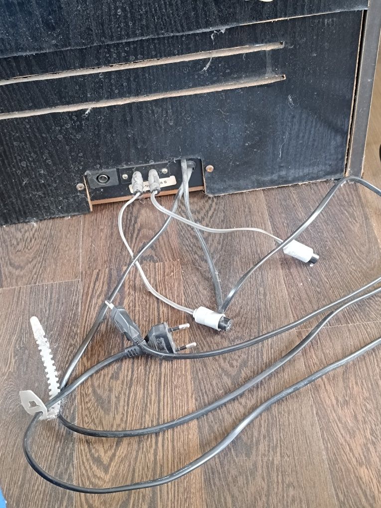Wieża z gramofonem uher compact 315