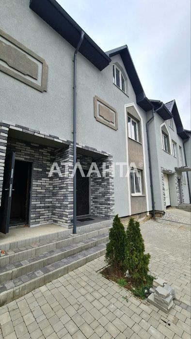 Таунхауз на вул. Горіхова