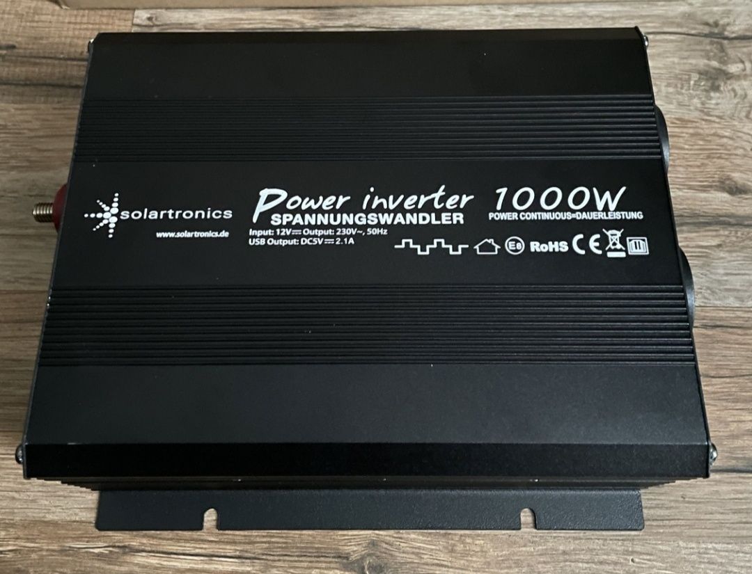 Инвертор напряжения Solartronics 1000Вт (2000 Вт) 12/220V