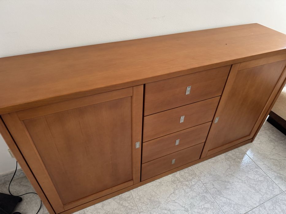 Mesa de jantar em madeira maciça + 6 cadeiras — Aparador incl. / sep.