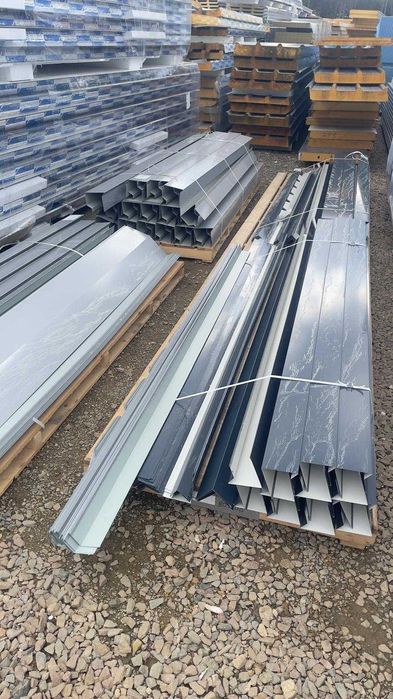 Płyta warstwowa , obróbka blacharska , okucia , blacha ANTRACYT I SREB