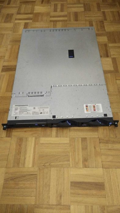 Servidor Rack IBM xSeries 335
