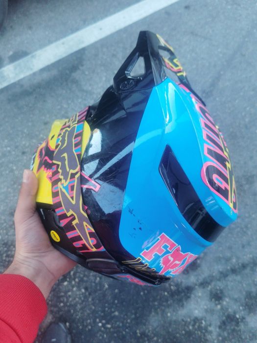 Capacete Fox v2 usado