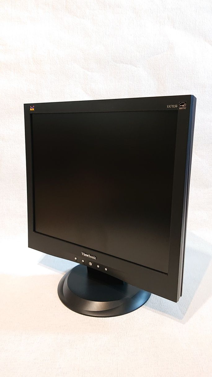 Монитор ViewSonic LCD 17 VA703B Черный