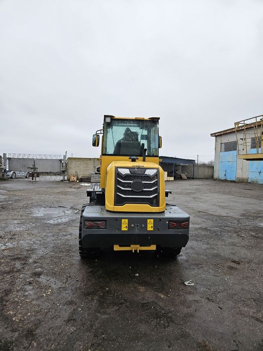 Фронтальний навантажувач Everun ER26ECO