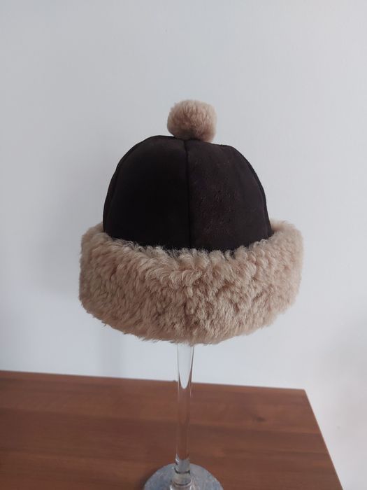 Kultowa czapka futrzana z pomponem PRL, vintage