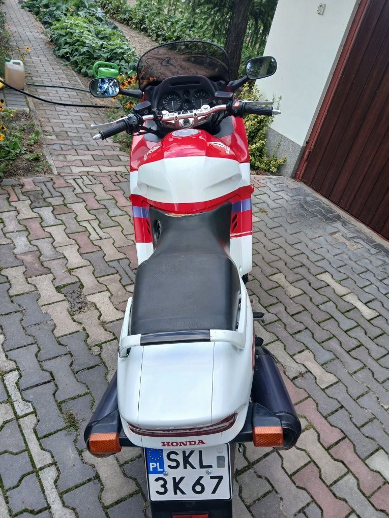 Honda CBR 1000 F  2000r.