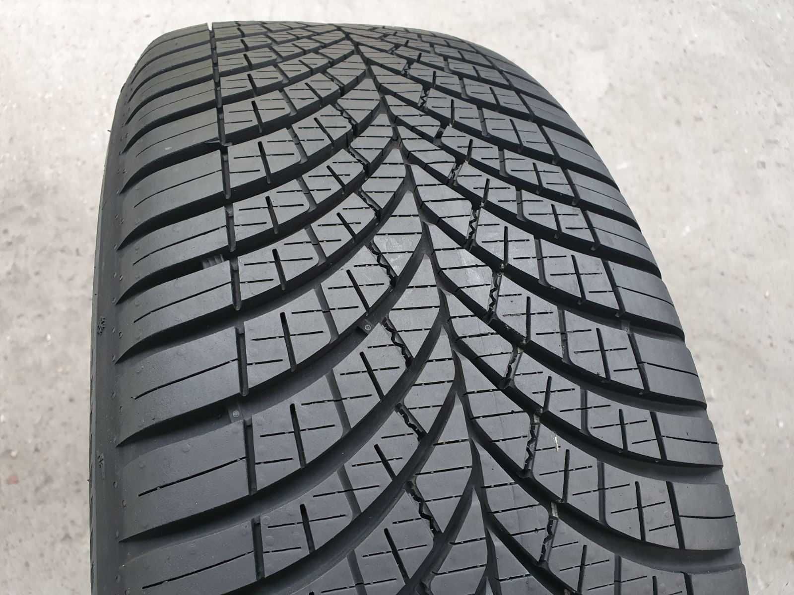 2x Goodyear Vector 4Seasons G3 215/45R20 7,4mm  Jak nowe