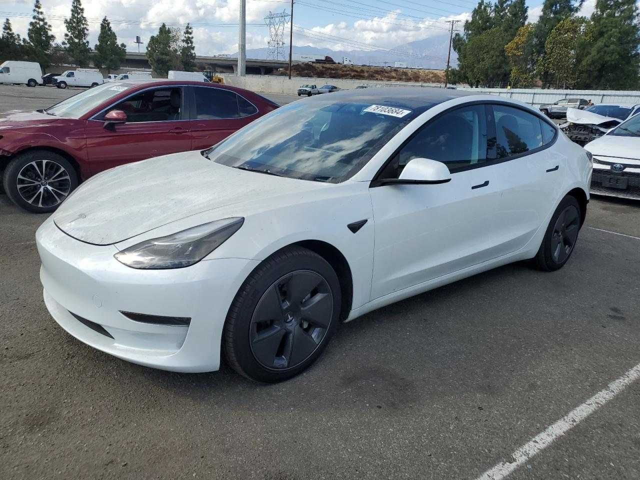 Tesla Model 3 2023 -