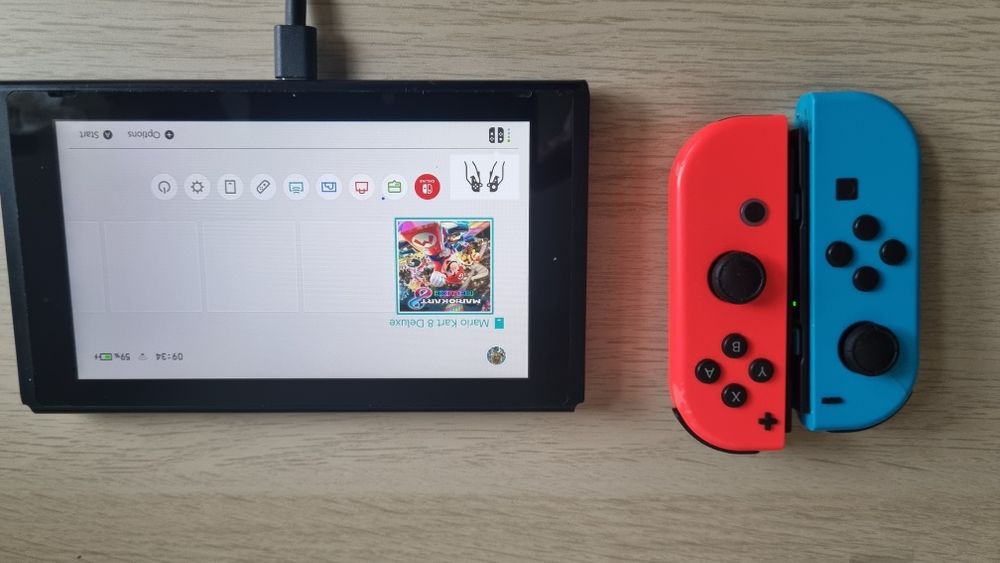 Nintendo switch v2 full pakiet + gra