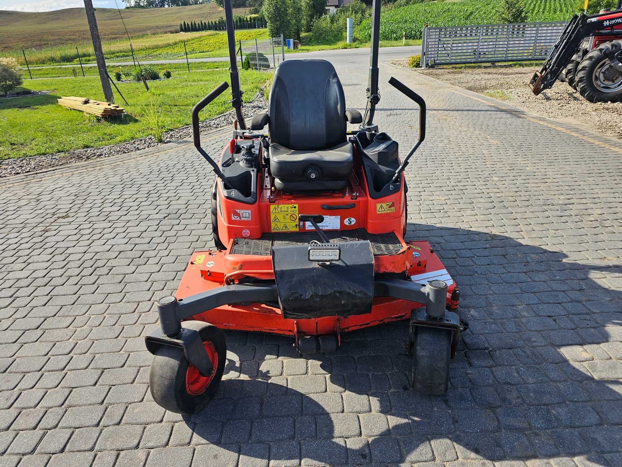 Kosiarka Kubota ZD 1211 Przemysłowa