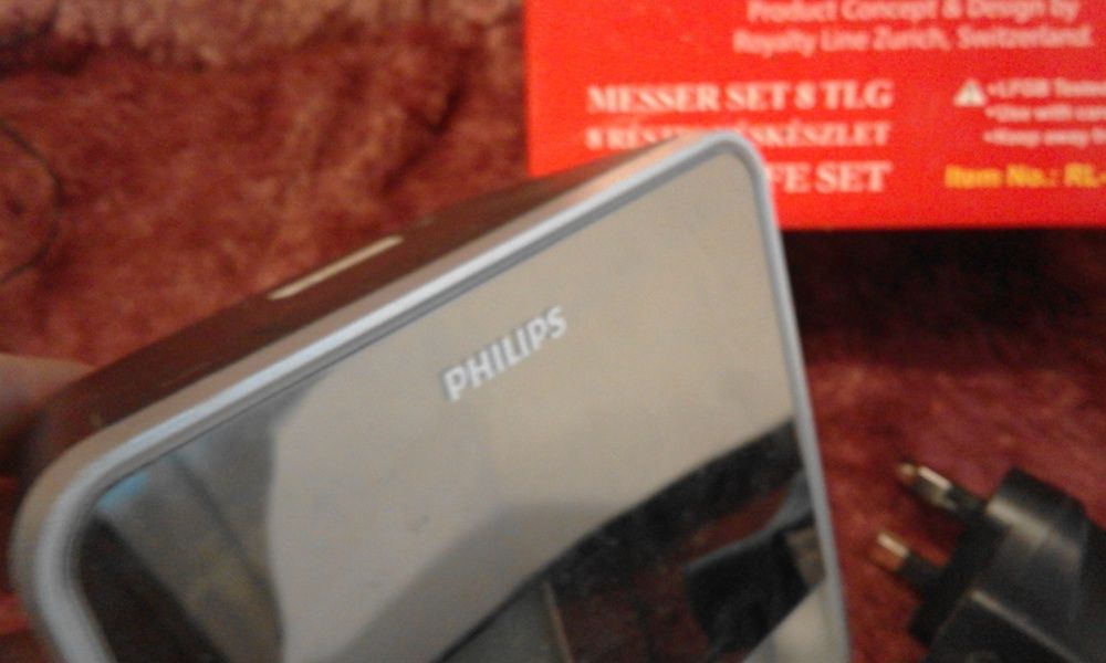 Козырная музыкальн база для iPhon iPod Отличные колонки радио будилн