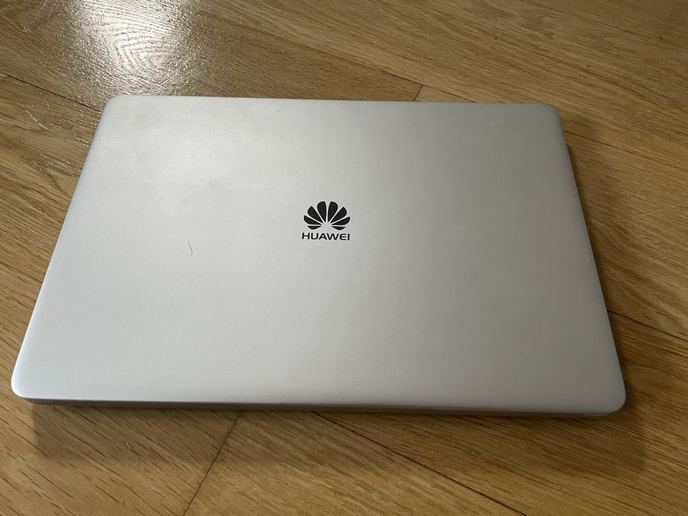 Huawei MateBook kpl-w00 amd ryzen + radeon