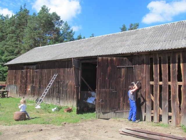 Stare deski rozbiorka skup starego drewna rozbiorki stodoła wymiana