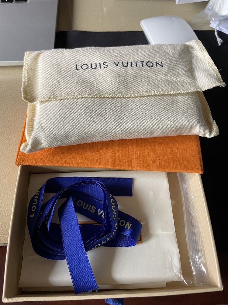 Carteira Louis Vuitton NOVA