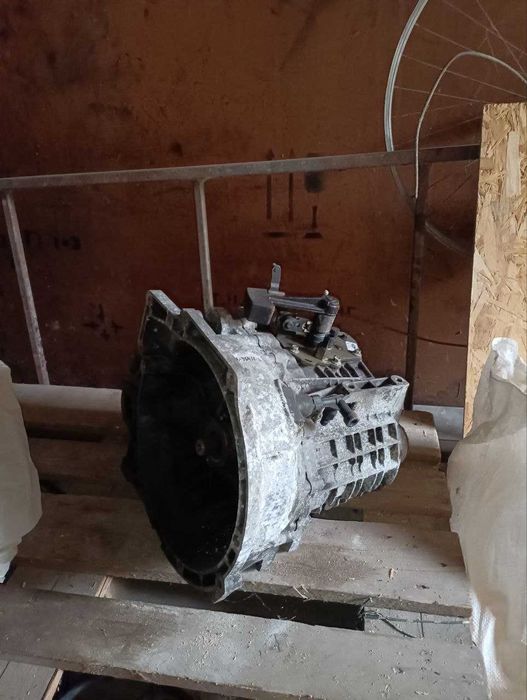 Коробка передач Volvo V50 1.6 дизель (механика) 2006 год