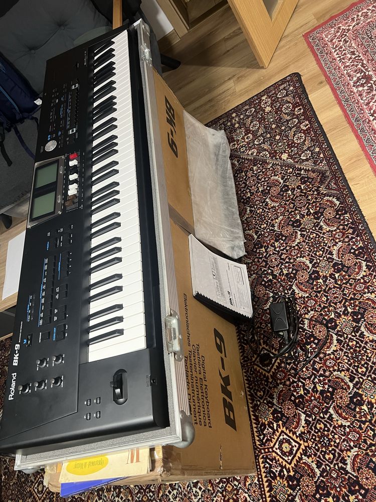 Roland BK9 - professional keyboard