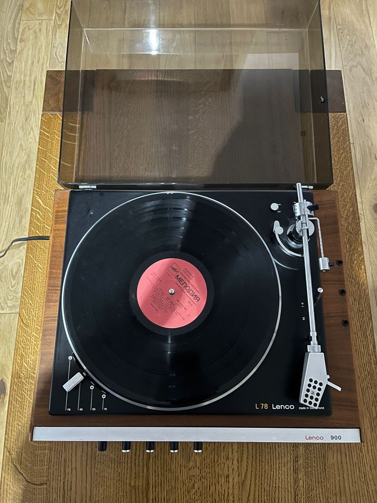 Gramofon Lenco 900  L78 - klasyka analogu,.