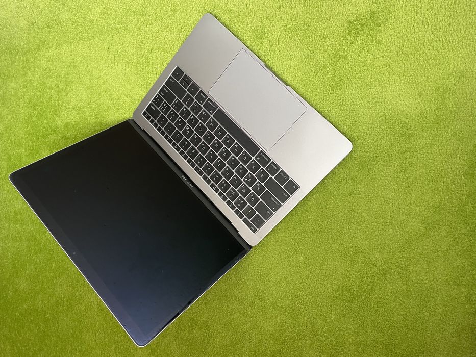 Macbook pro 13 2016 A1708 256Gb