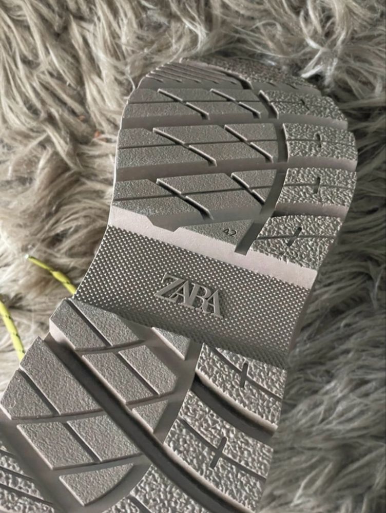 Botas de neve/ montanha/ trekking Zara