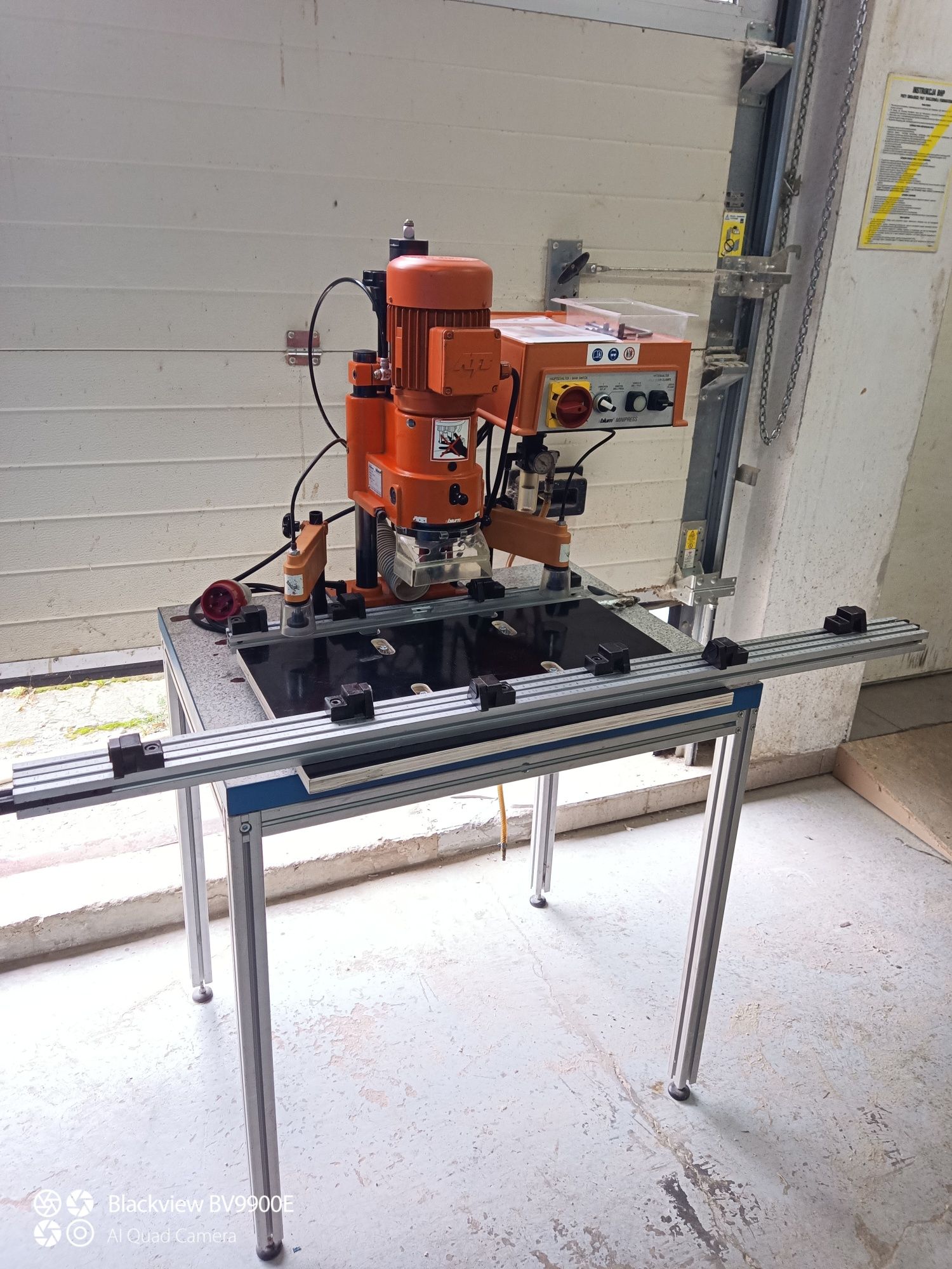 Blum Minipress wiertarka wielowrzecionowa do zawiasów i okuć meblowych