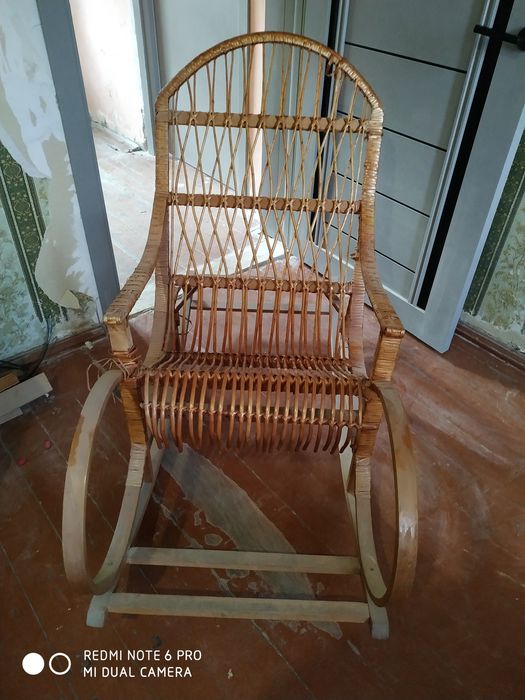 Кресло качалка из лози