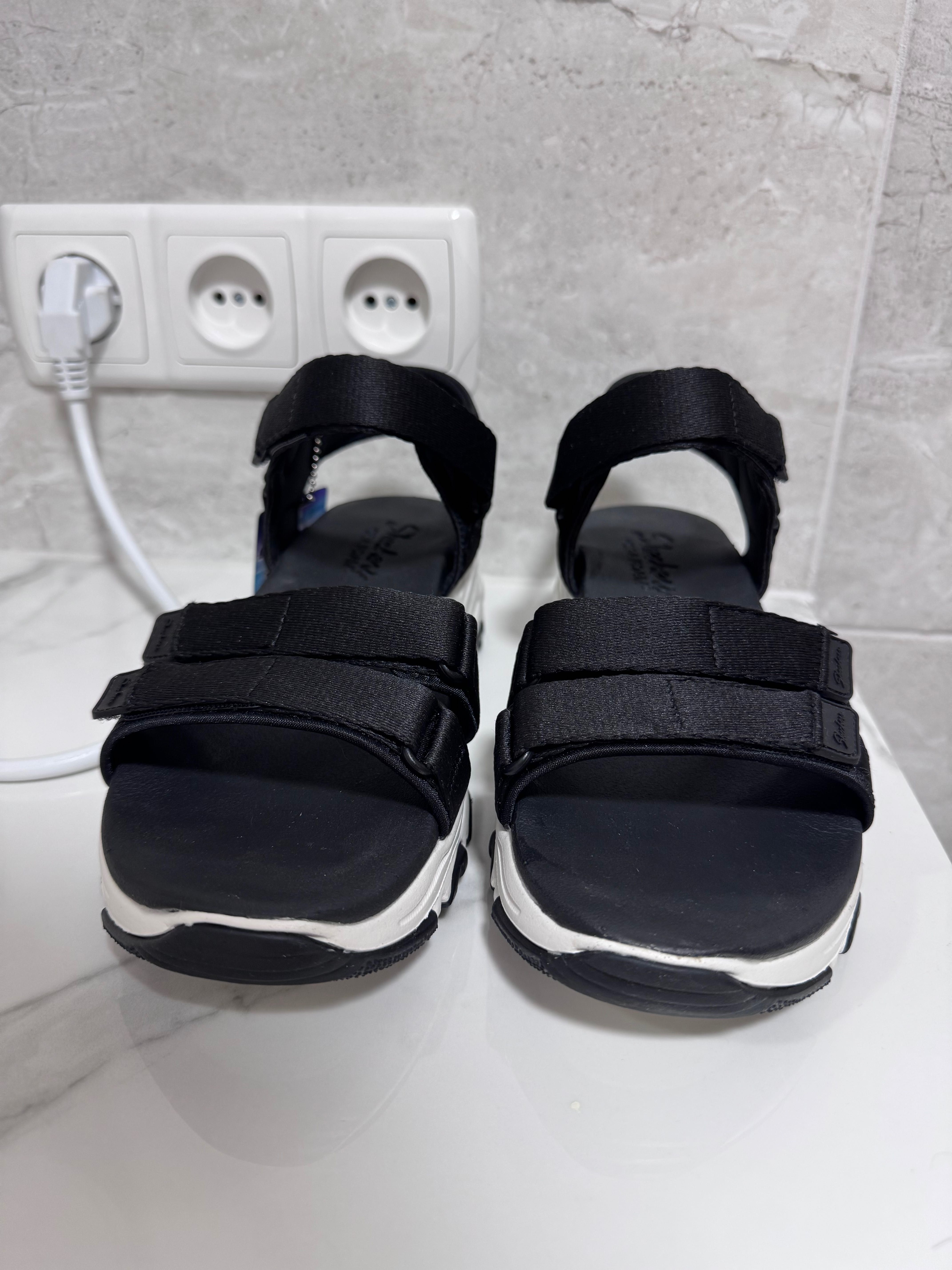 Skechers D’Lites жіночі босоніжки 38 розмір (25 см)