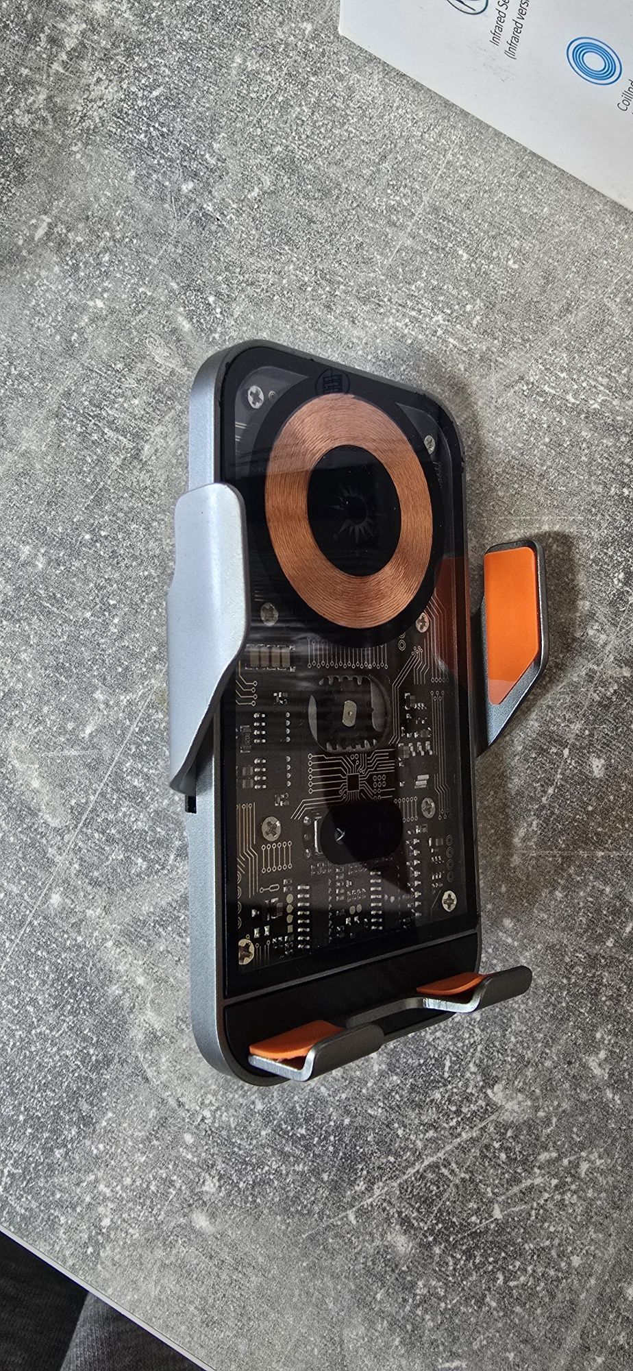 Ładowarka samochodowa indukcyjna. Samsung i inne