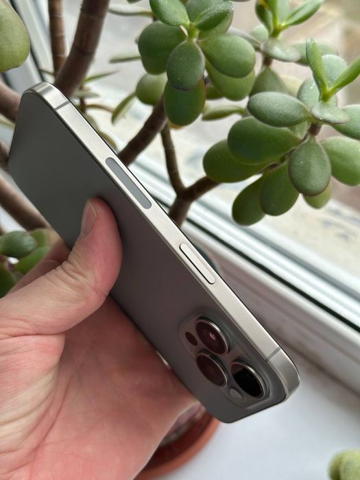 Продам IPhone 15 PRO 128 Neverlock