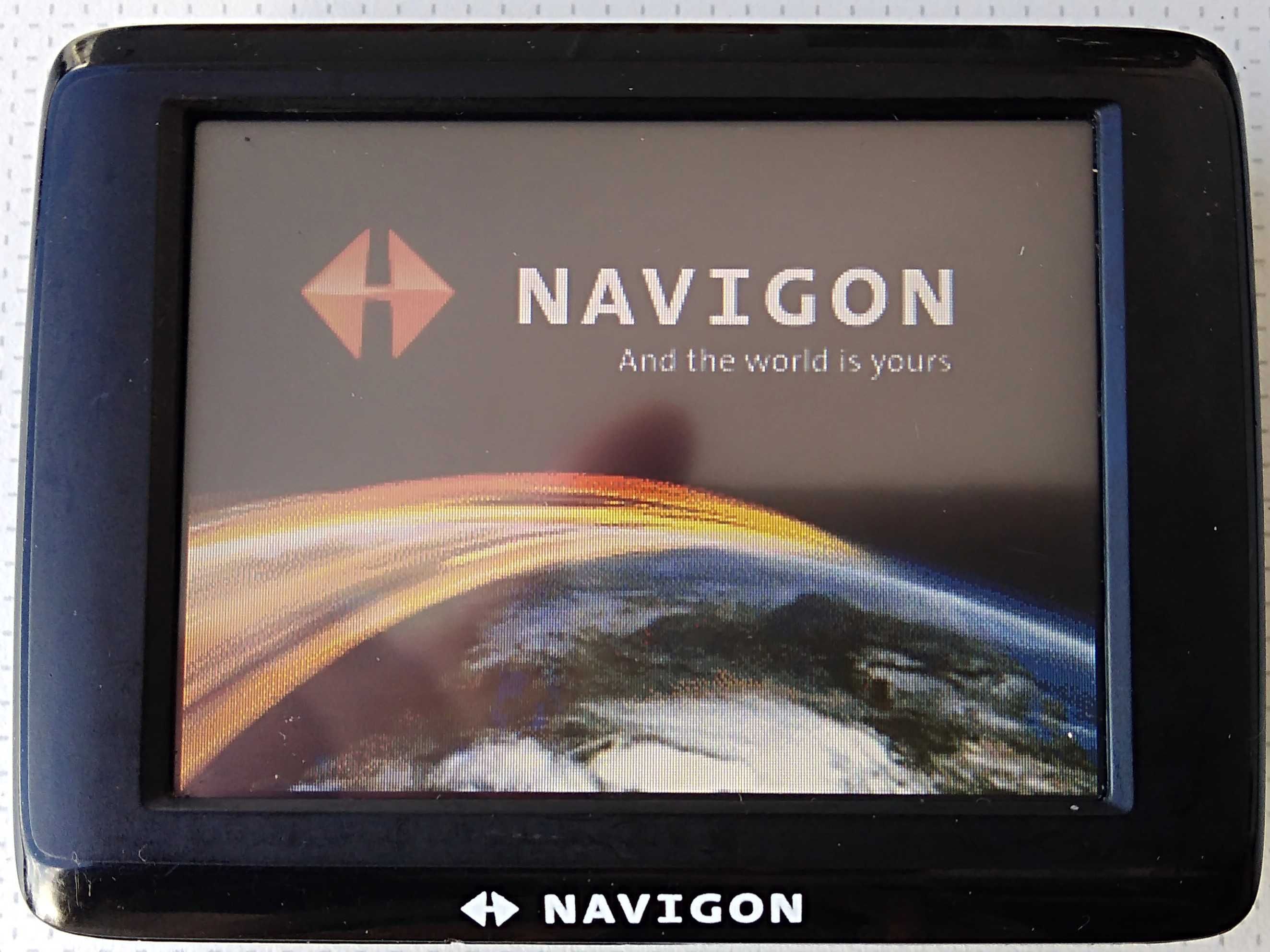 GPS Navigon Primo - Com Carregador (Auto)