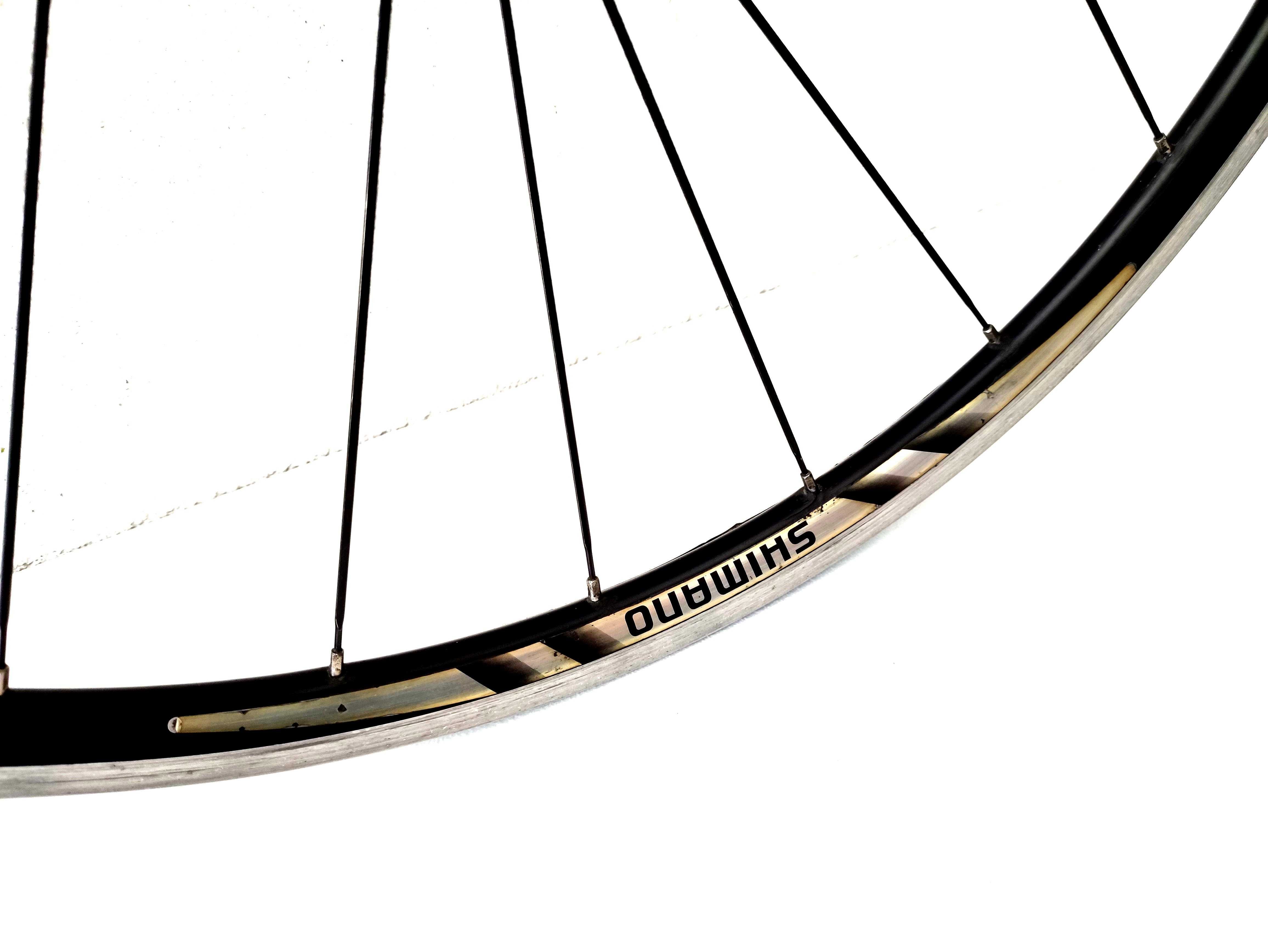 Seryjne koło SHIMANO WHEELS na TYŁ Szosa WH-R500 700c Uszk.