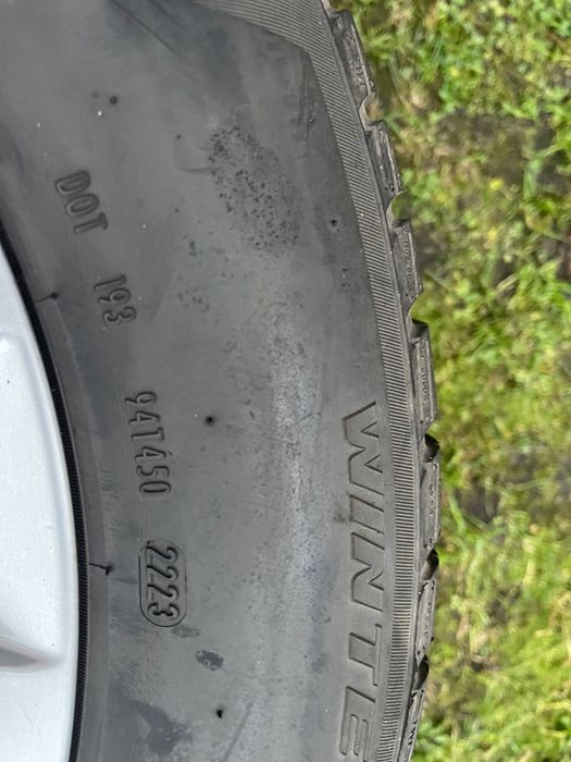 Шини.  215/60/16