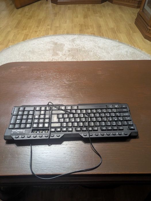 Продам клавиатуру