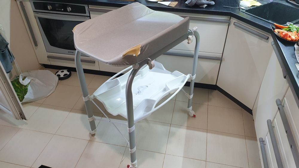 Продам пеленальний столик з ванночкою CAM CAMBIO