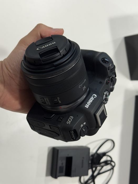 Canon R8 + 24mm f1.8