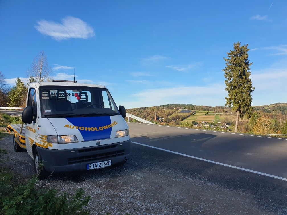 Pomoc drogowa/transport maszyn i pojazdów