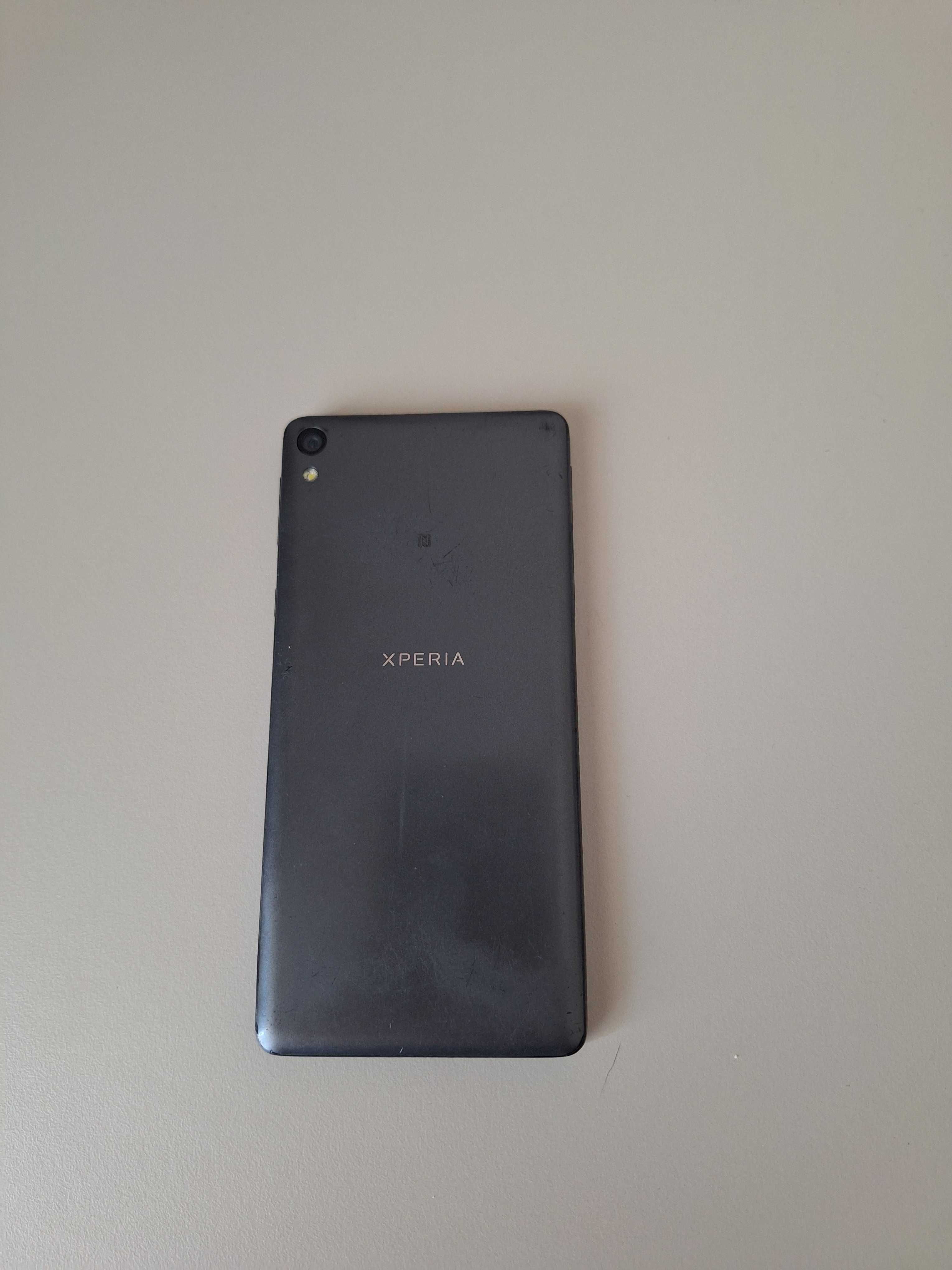 Telefon Sony Xperia F3311
