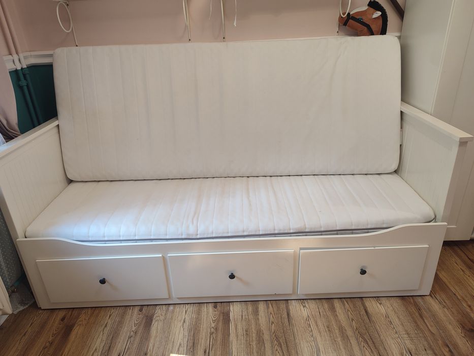 Łóżko IKEA HEMNES 160 x 200, 3 szuflady, z materacami