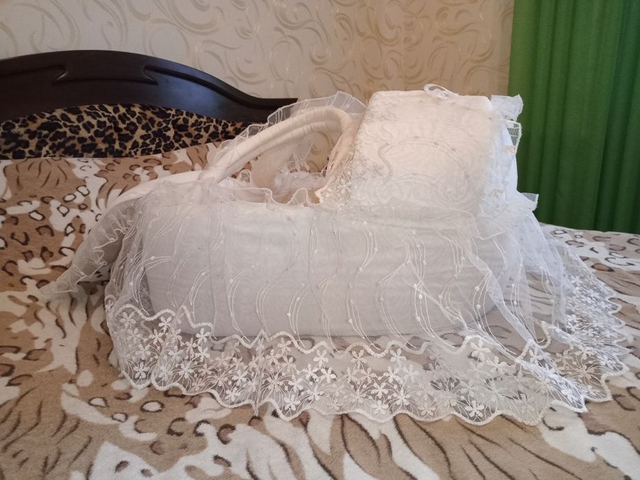 Люлька для прогулянки, виписки з пологового будинку