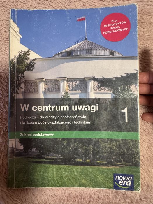 W centrum uwagi 1 podręcznik do WOSu zakres podstawowy