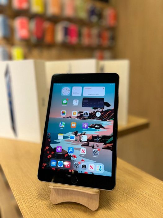 планшет iPad mini 4 128 gb Space Gray 7.9 ідеал з гарантією/для ігор