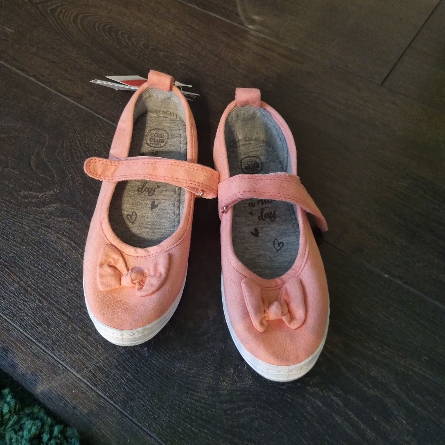 Nowe z metka buty dziewczece rozmiar 32