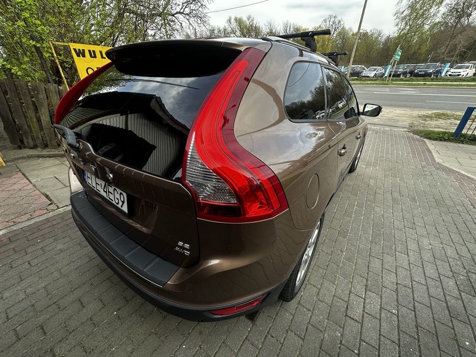 Volvo xc60 3200cm 2 z Kanady
