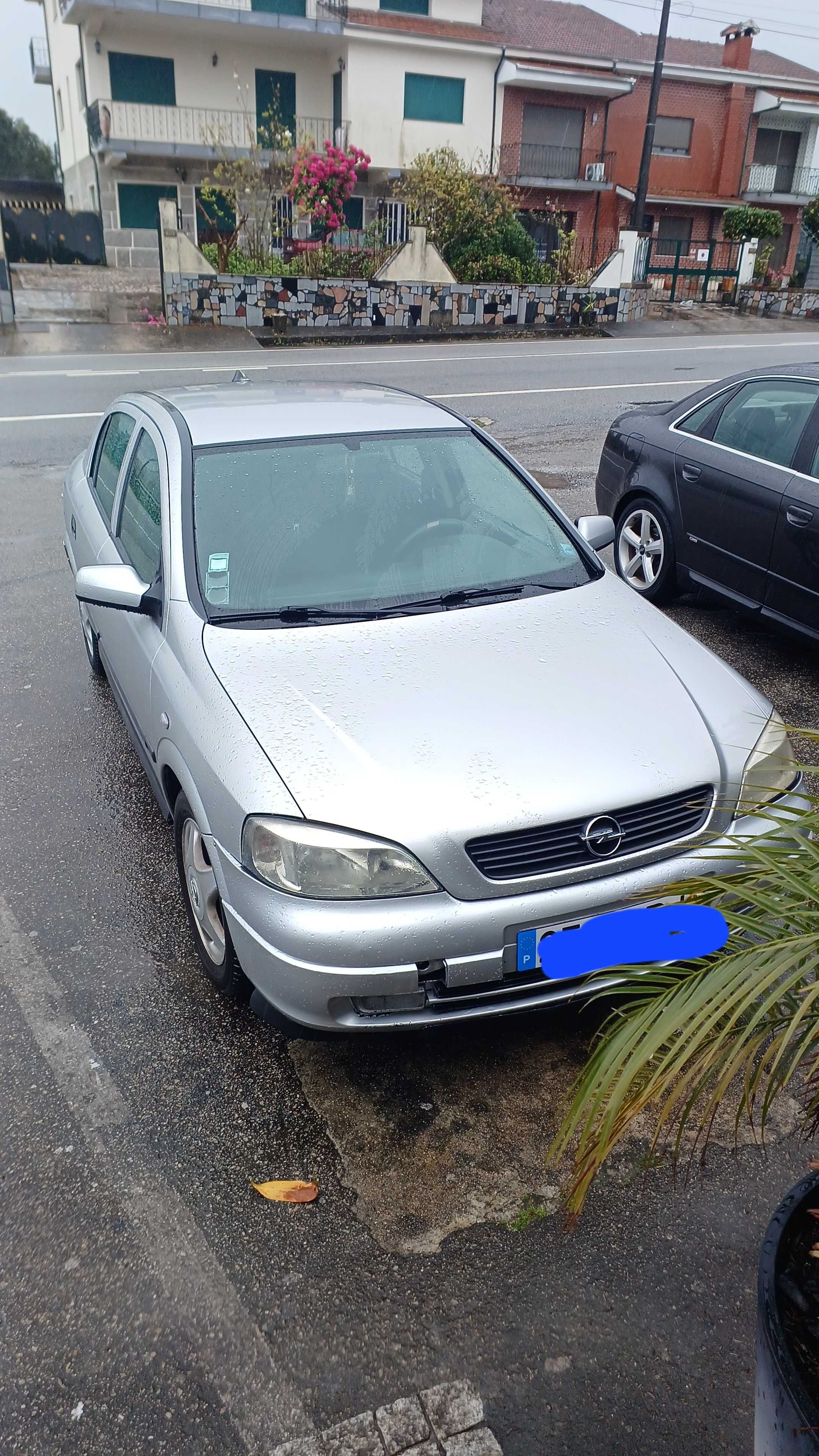 Opel Astra 1.7 DTI 2000 – Económico e Fiável