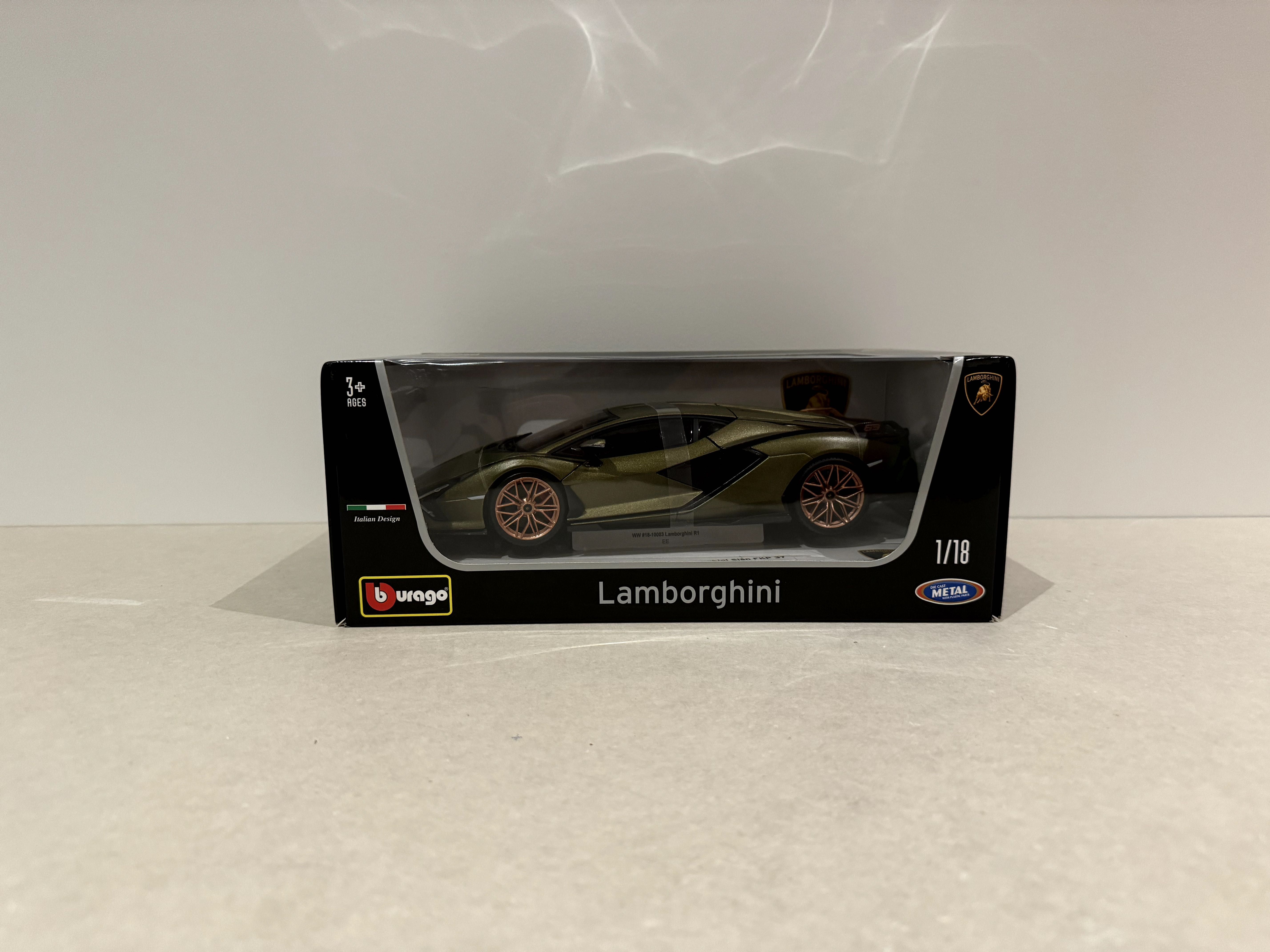 Model 1/18 1:18 Bburago Lamborghini Sian FKP 37 otwierane drzwi, maska