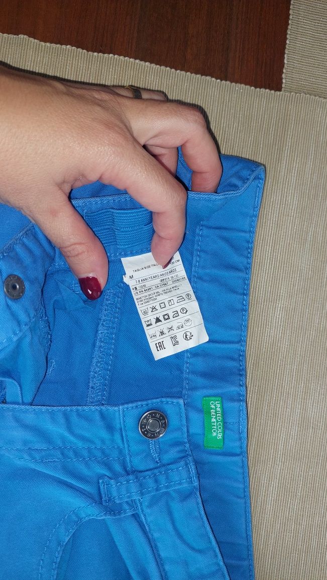 Calças sarja cremes e azuis Benetton tamanho 7-8