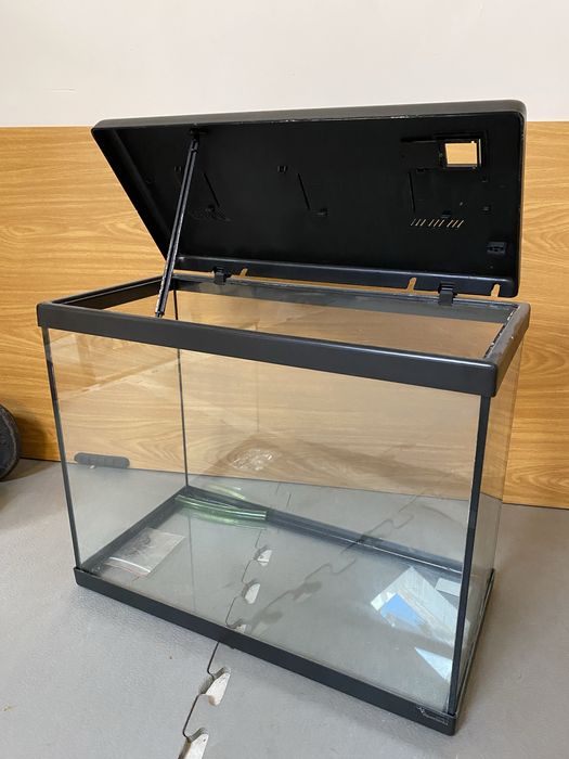 Aquario de 50L + aquario de 10L