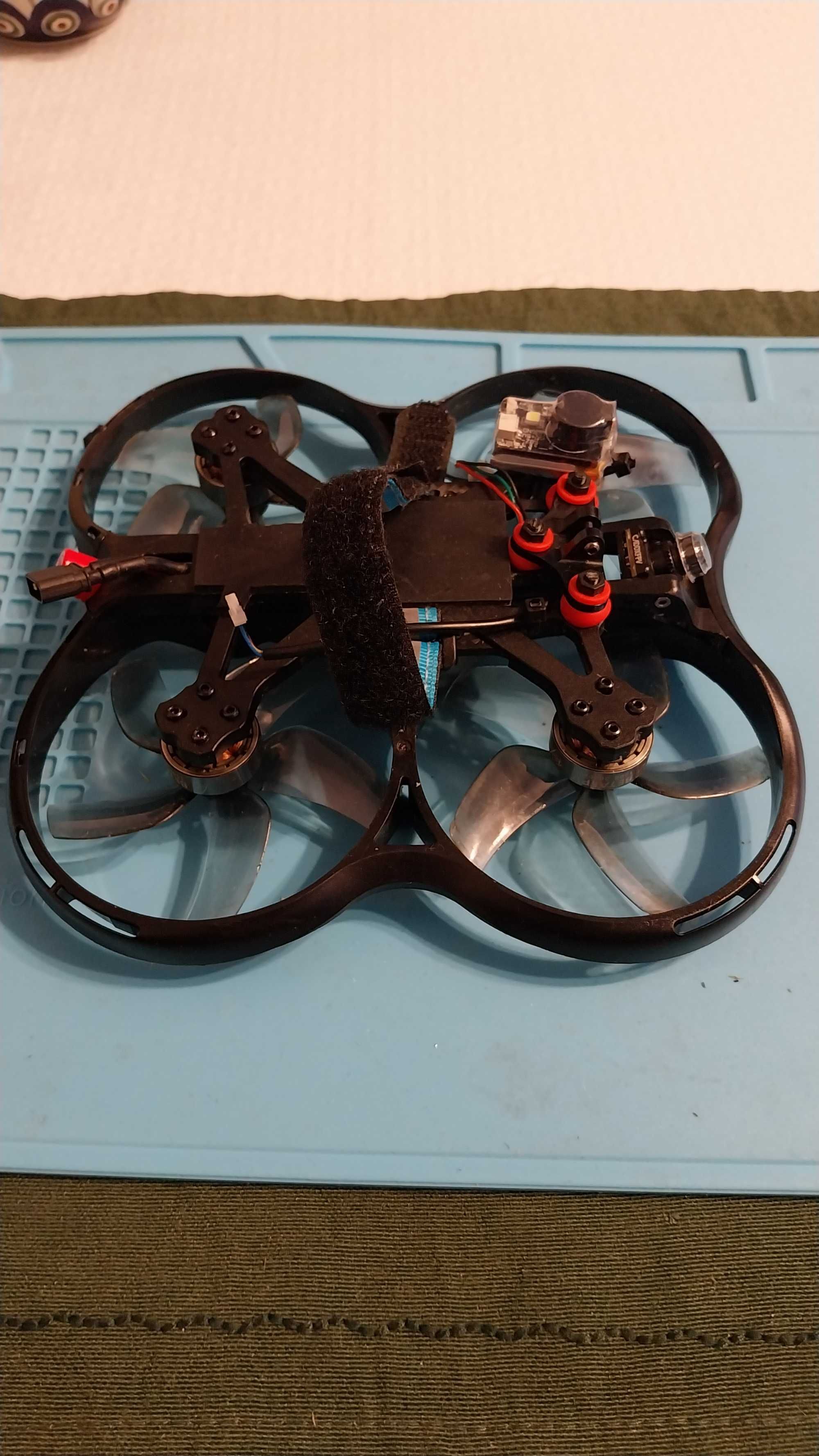 Dron FPV BETAFPV Pavo 30 z kamerą Nebula Nano Pro i zapasową ramą