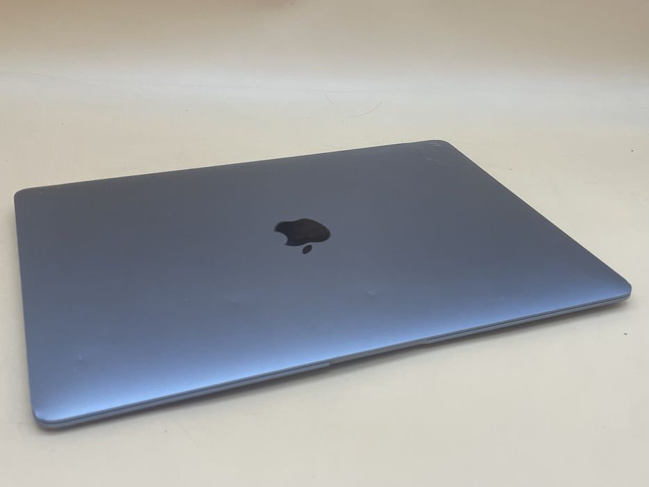 Macbook air 2020 m1 всього 90 циклів! Mac os 26!